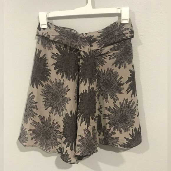 Love 21 asymmetrical skirt brown floral size SP - Picture 1 of 3